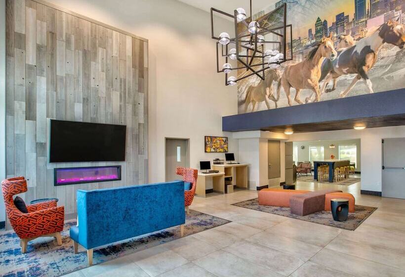 هتل La Quinta By Wyndham Dallas   Las Colinas