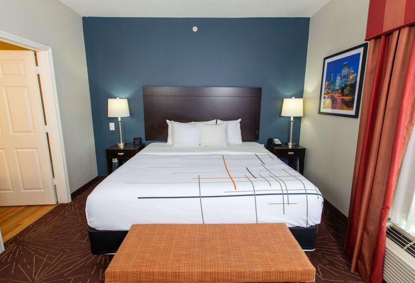 هتل La Quinta By Wyndham Houston East At Normandy