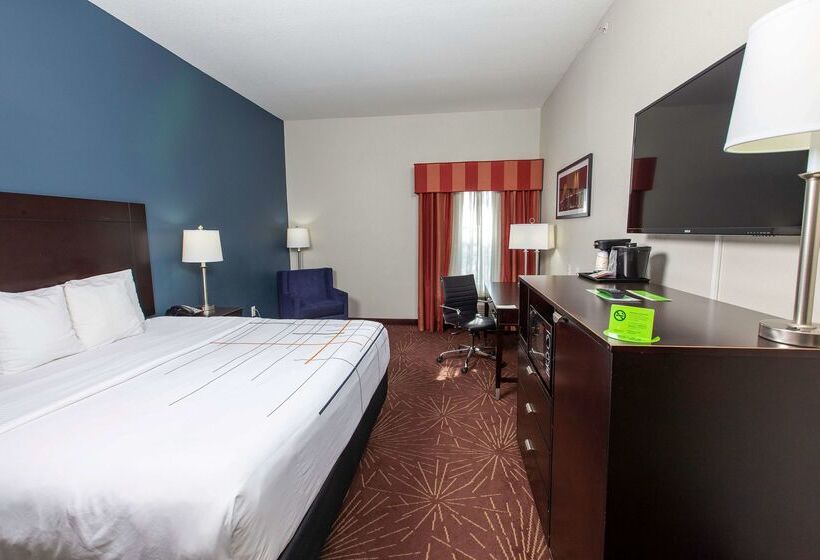 هتل La Quinta By Wyndham Houston East At Normandy