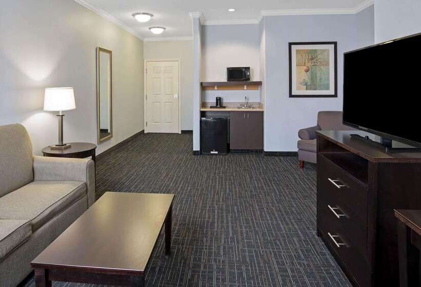 Отель La Quinta Inn & Suites By Wyndham Houston  Westchase