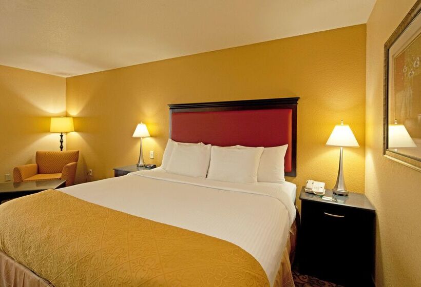 هتل La Quinta By Wyndham Mobile   Tillman S Corner