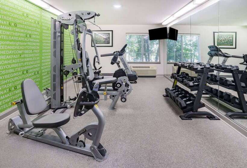 هتل La Quinta Inn & Suites By Wyndham Norfolk