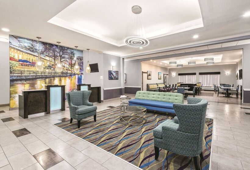 Hotel La Quinta Inn & Suites By Wyndham San Antonio The Dominion