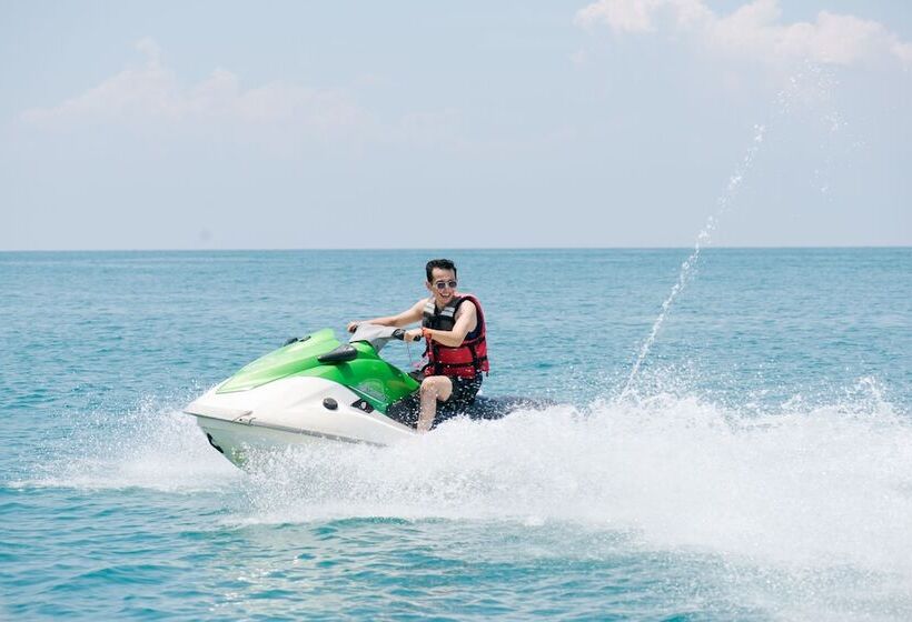 فندق Nirwana Beach Club