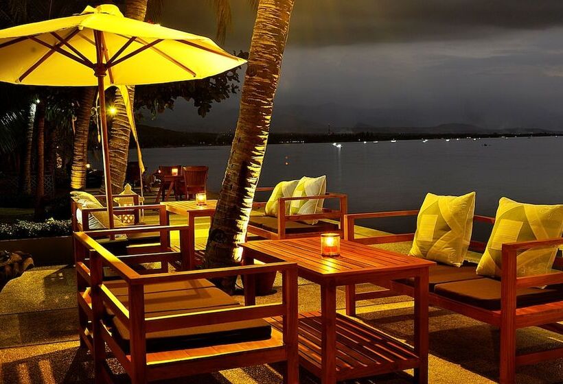 호텔 Nugraha Lovina Seaview Resort & Spa