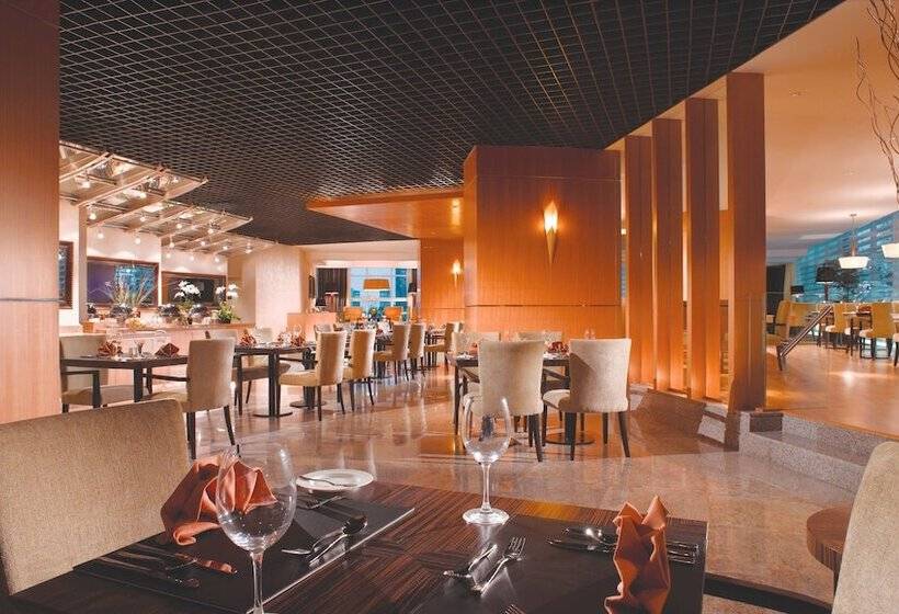 هتل Oakwood Premier Cozmo Jakarta