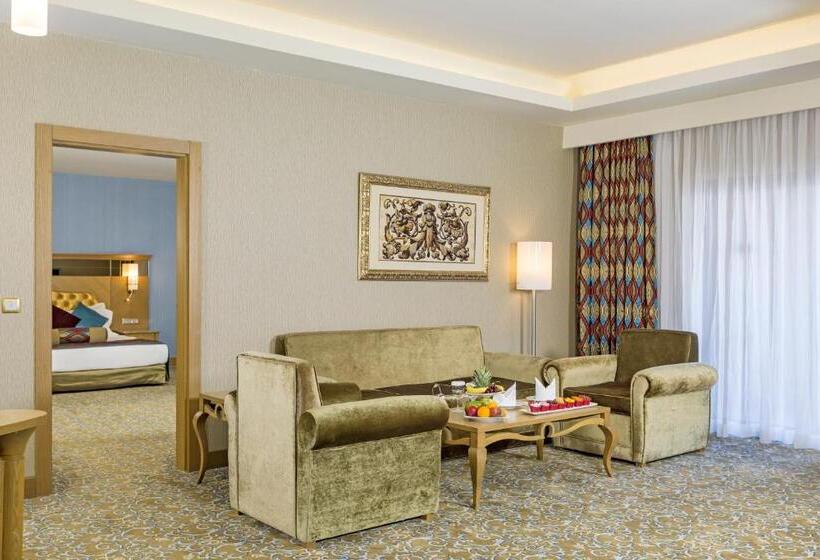 هتل Royal Holiday Palace