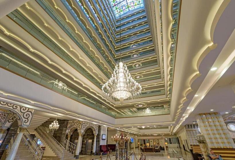 هتل Royal Holiday Palace