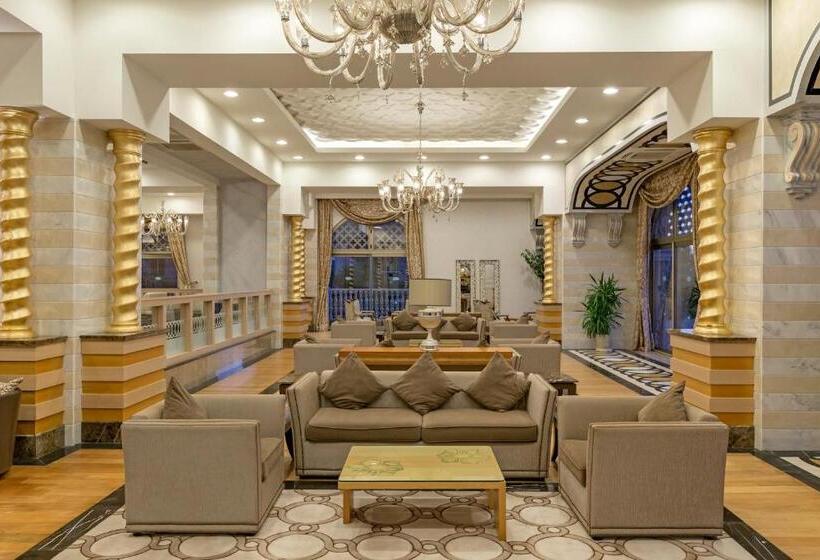 هتل Royal Holiday Palace