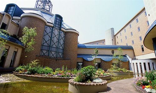 هتل Royal Oak  Spa & Gardens