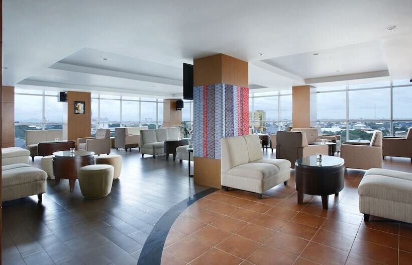 هتل Santika Makassar