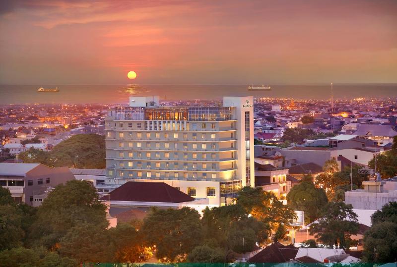 هتل Santika Makassar