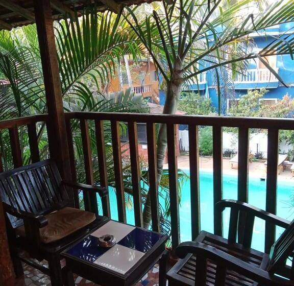 هتل Sea Breeze Village, Baga Goa