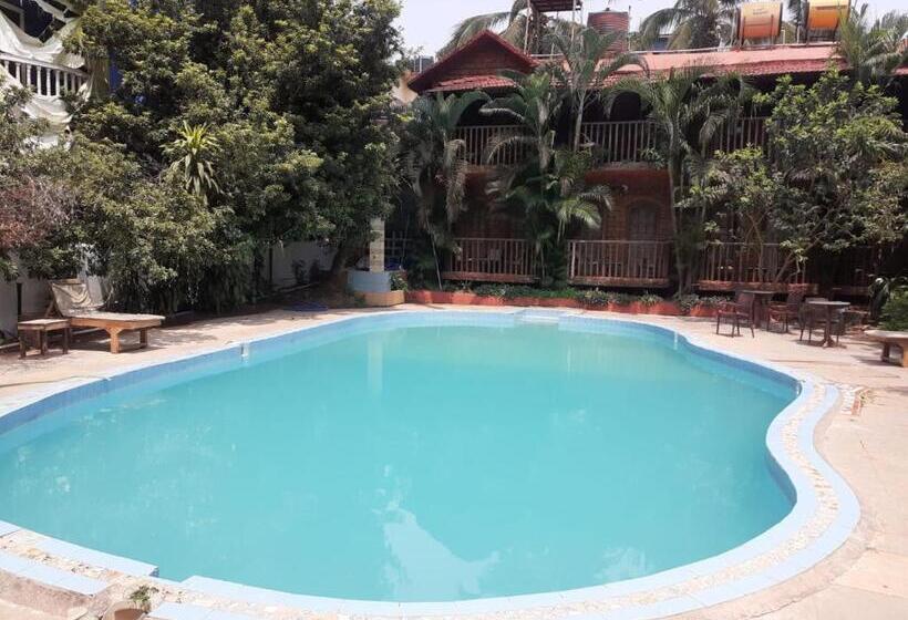 Hotel Sea Breeze Village, Baga Goa