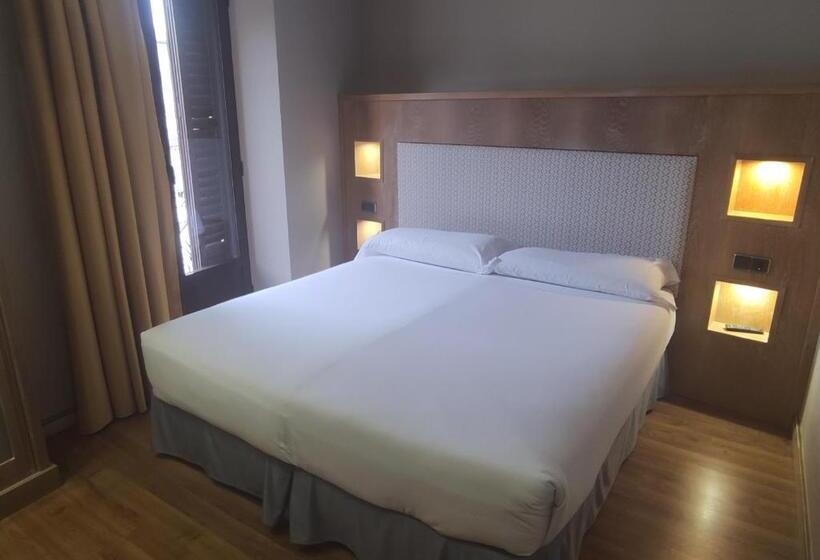هتل Soria Plaza Mayor