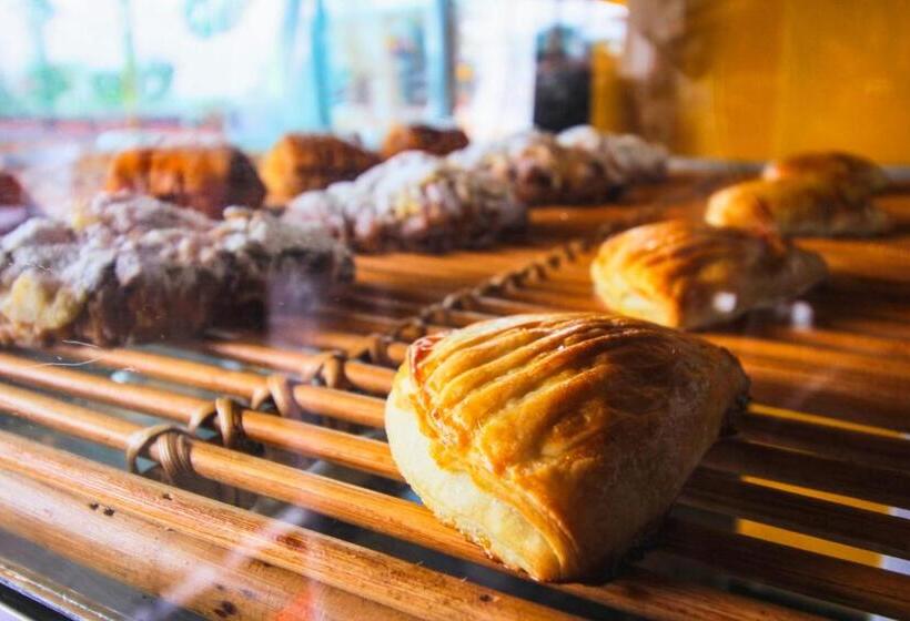 Fotos del hotel Tanah Merah Art Resort:  4