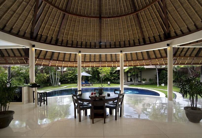 هتل The Dusun
