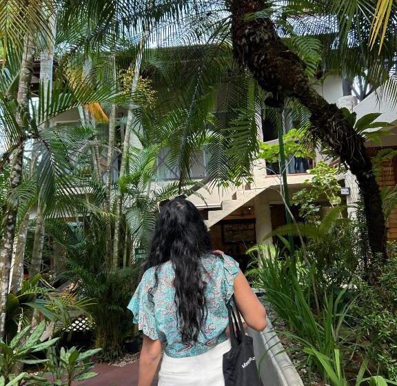 هتل The Falls Resort At Manuel Antonio  Bed And Breakfast