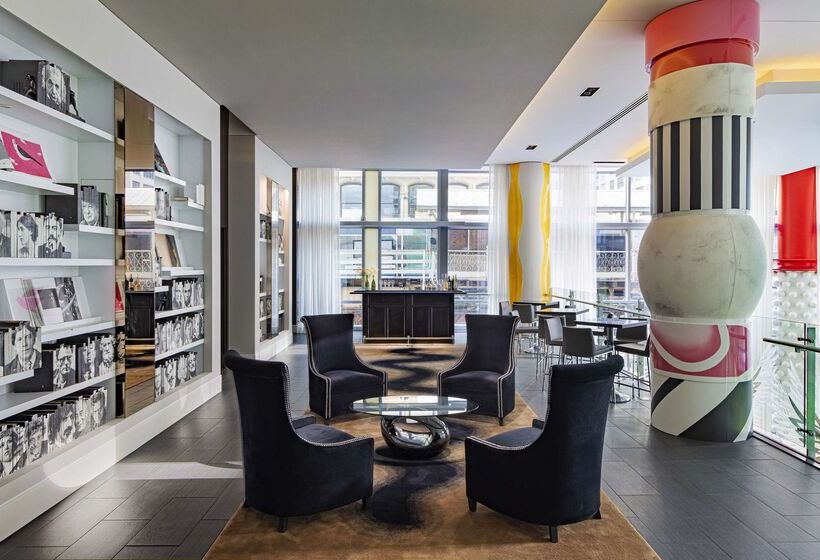 هتل Thewit Chicago, A Hilton