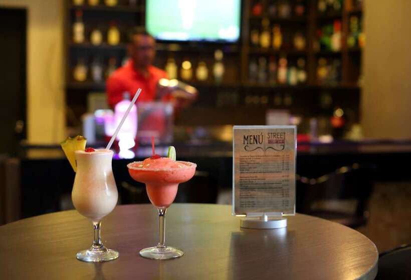 Fotos del hotel Victoria  And Suites Panama:  39