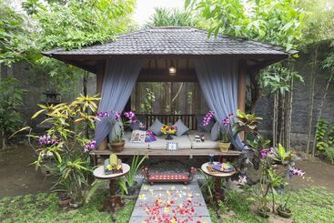 هتل Kampung Kecil