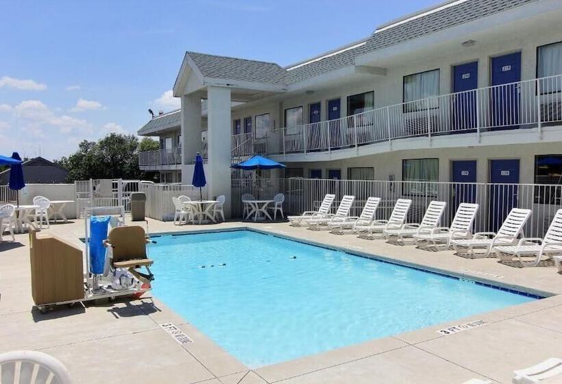 Motel 6 Austin, Tx