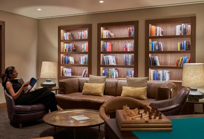 هتل Les Suites At The Cliff Bay   Portobay