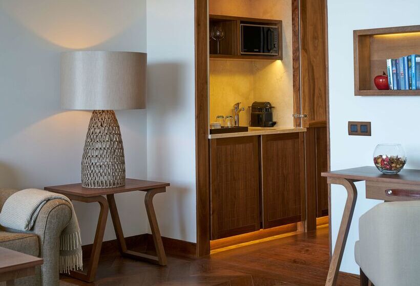 هتل Les Suites At The Cliff Bay   Portobay