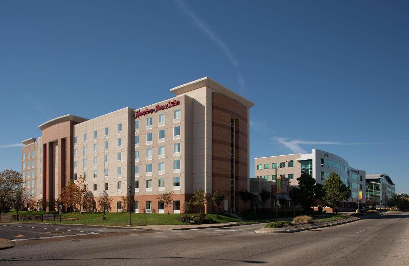 Hampton Inn & Suites St. Louis At Forest Park
