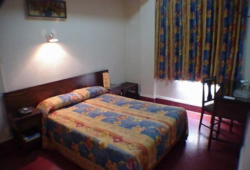 Fotos del hotel Hotel 5a Avenida:  16