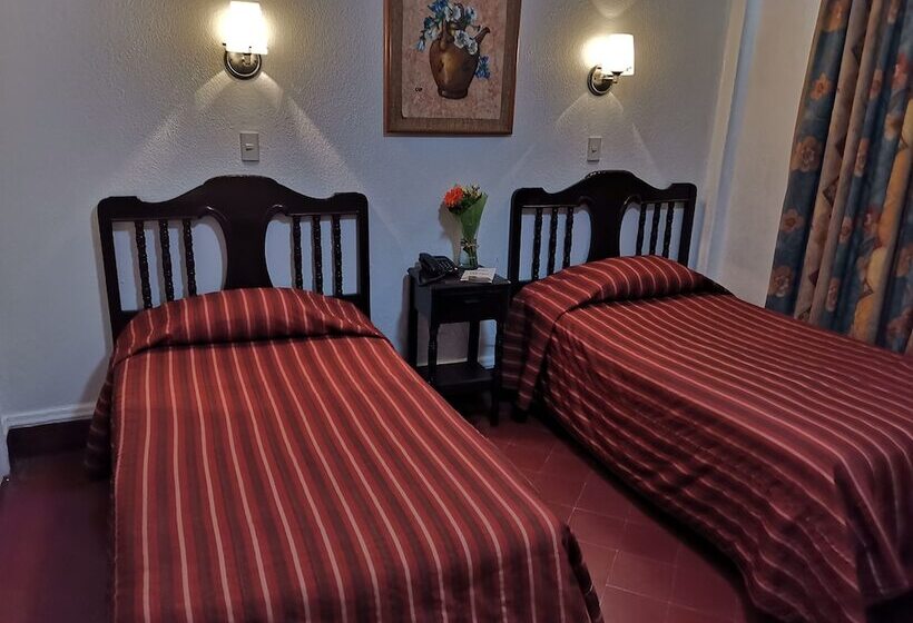 Fotos del hotel Hotel 5a Avenida:  6