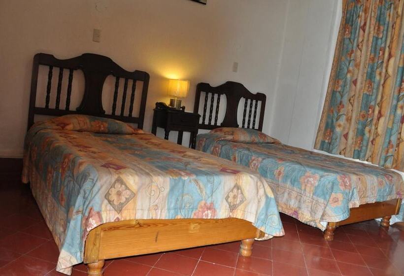 Fotos del hotel Hotel 5a Avenida:  24