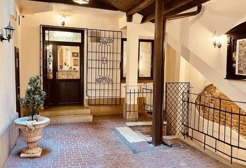 Aparthotel Camea