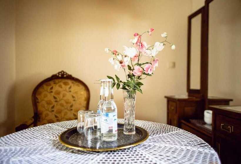 Aparthotel Camea