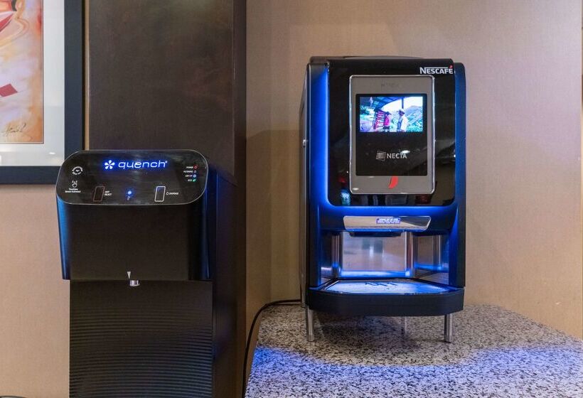 فندق Best Western Plus South Edmonton Inn & Suites