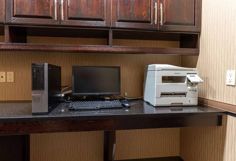 فندق Best Western Plus South Edmonton Inn & Suites