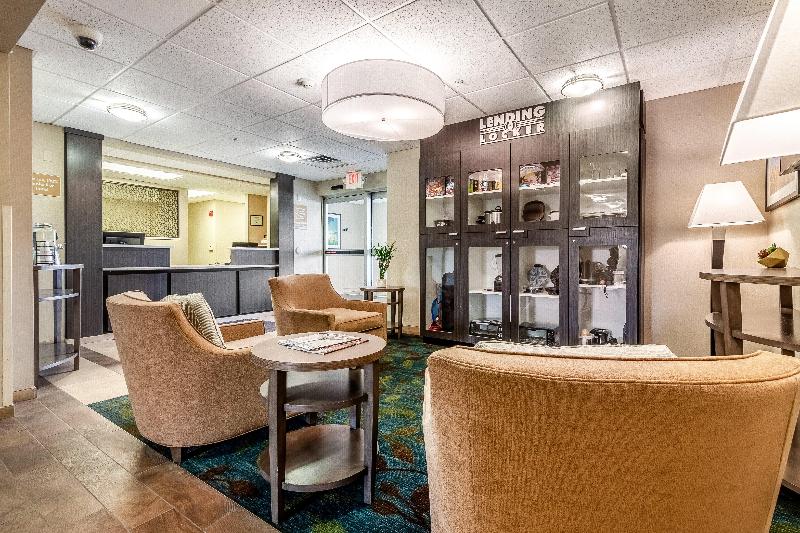 هتل Candlewood Suites Lincoln