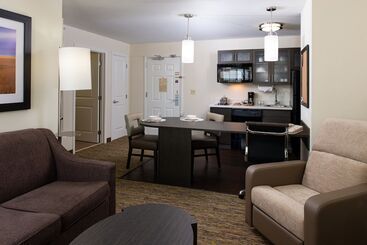 هتل Candlewood Suites Olathe, An Ihg