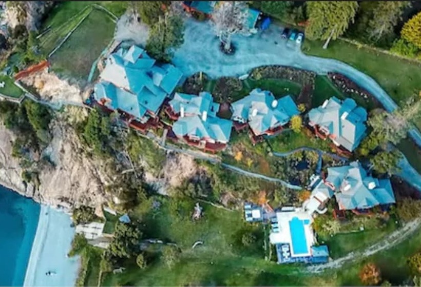 هتل Charming Luxury Lodge & Private Spa