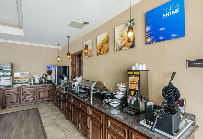 هتل Comfort Inn & Suites Fort Worth  Fossil Creek