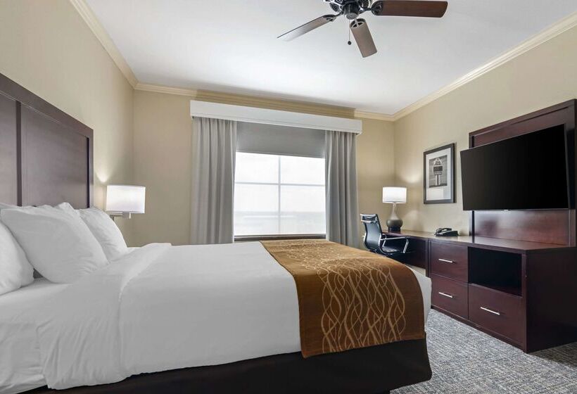 هتل Comfort Inn & Suites Fort Worth  Fossil Creek