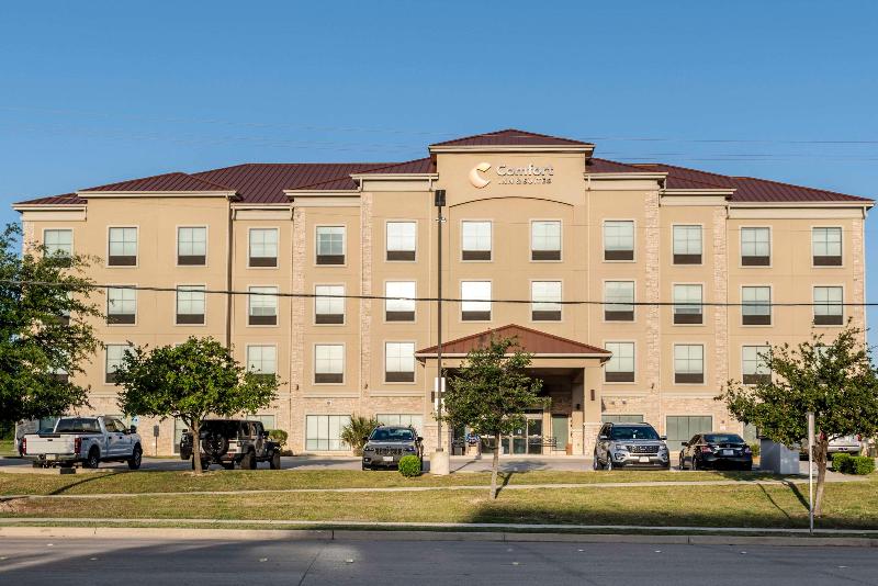 هتل Comfort Inn & Suites Fort Worth  Fossil Creek