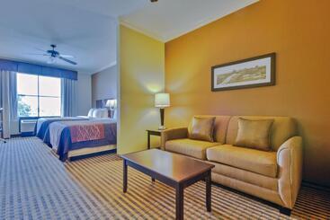 هتل Comfort Inn & Suites Fort Worth  Fossil Creek