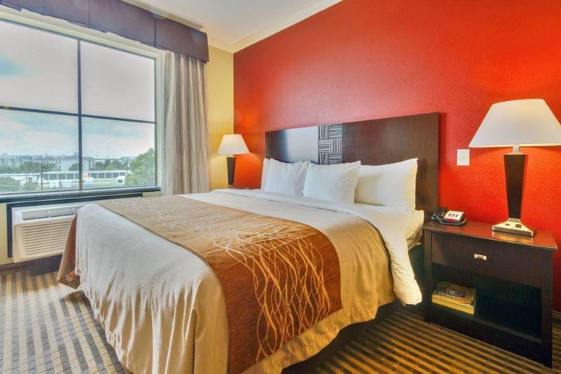 هتل Comfort Inn & Suites Fort Worth  Fossil Creek