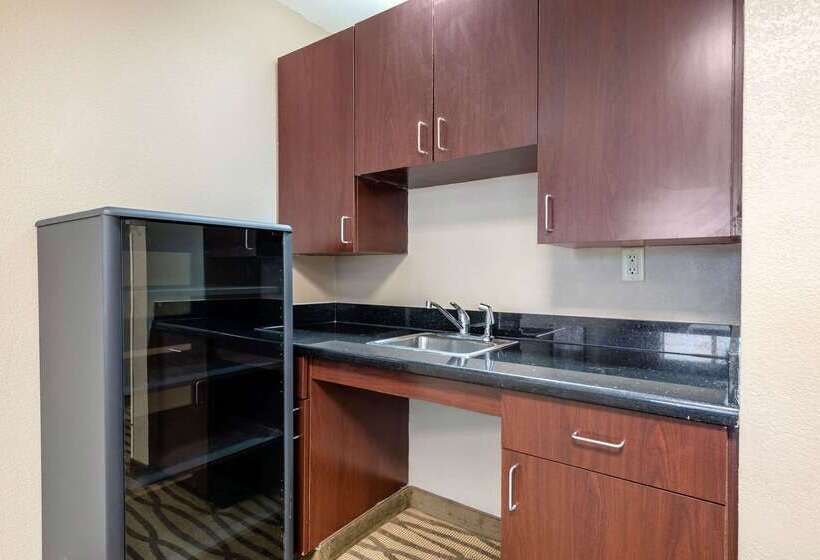 هتل Comfort Suites Cincinnati Airport