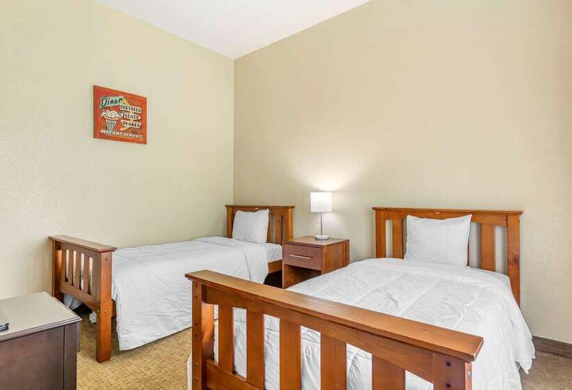 هتل Comfort Suites Grand Rapids North