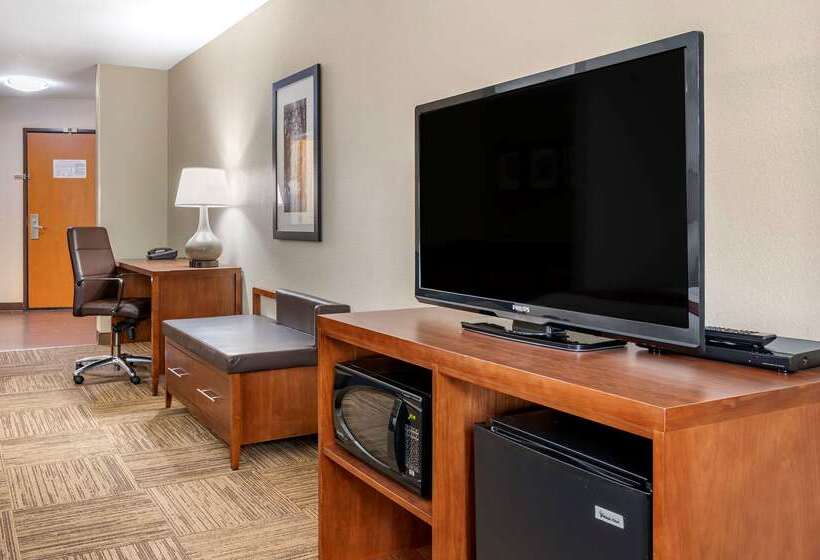 فندق Comfort Suites Urbana Champaign, University Area