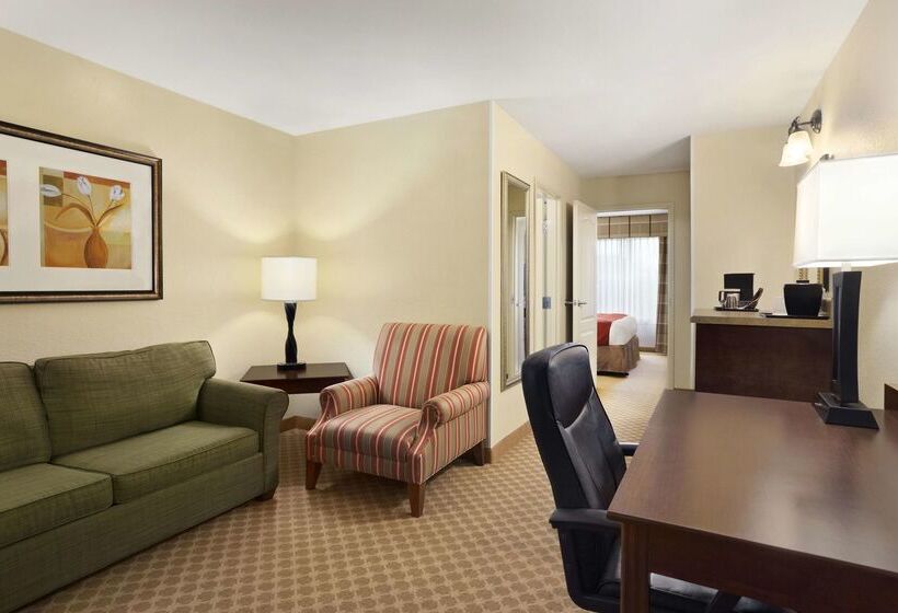 فندق Comfort Inn & Suites