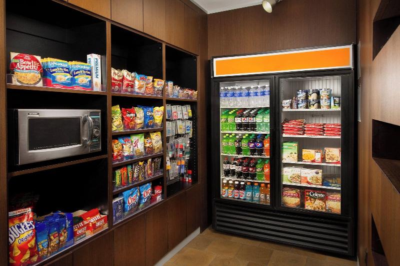 호텔 Courtyard By Marriott Waldorf