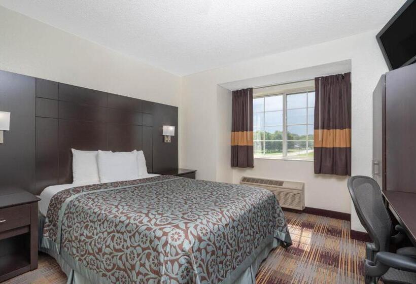 Отель Days Inn By Wyndham Faribault